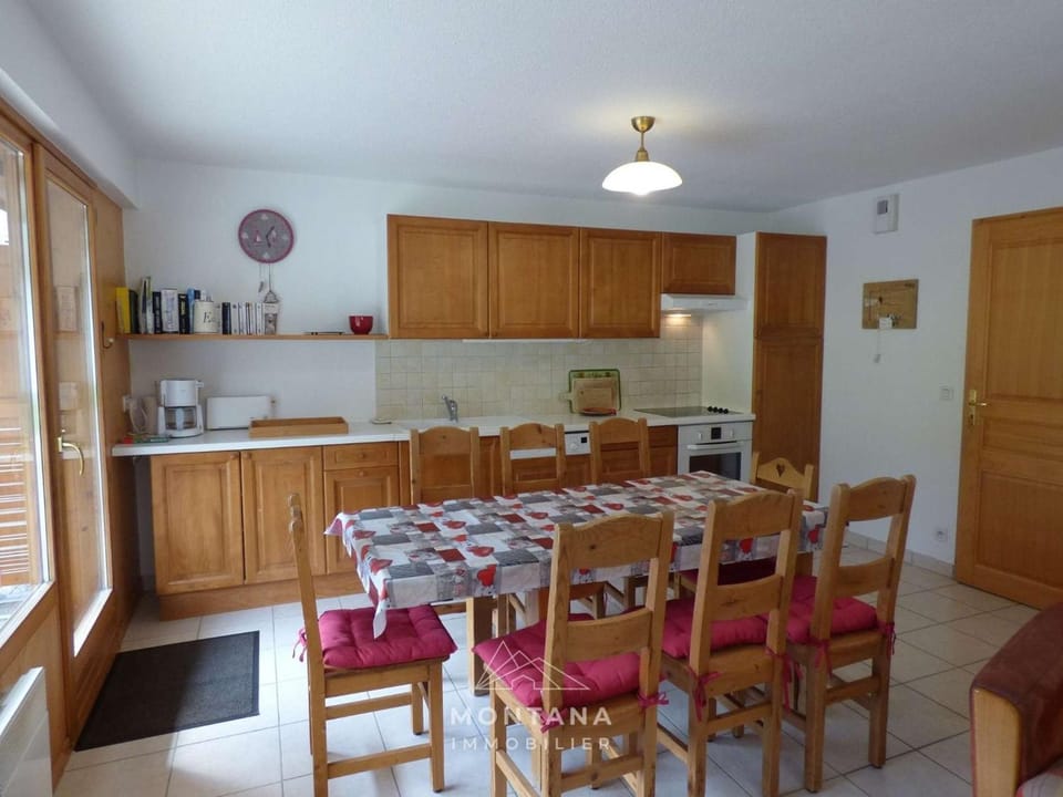 Appartement spacieux 4 pièces pour 6-8 personnes avec terrasse au Grand-Bornand - FR-1-458-239 Apartment in Le Grand-Bornand