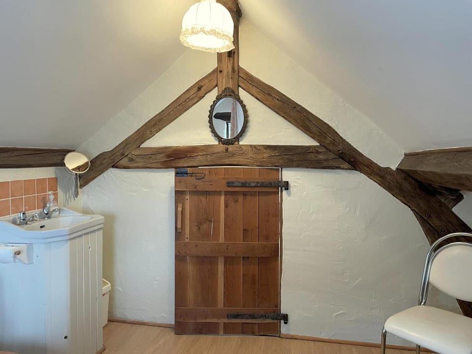 Charmant gîte à Lurcy-Lévis avec climatisation et jardin - FR-1-489-580 House in Auvergne-Rhône-Alpes