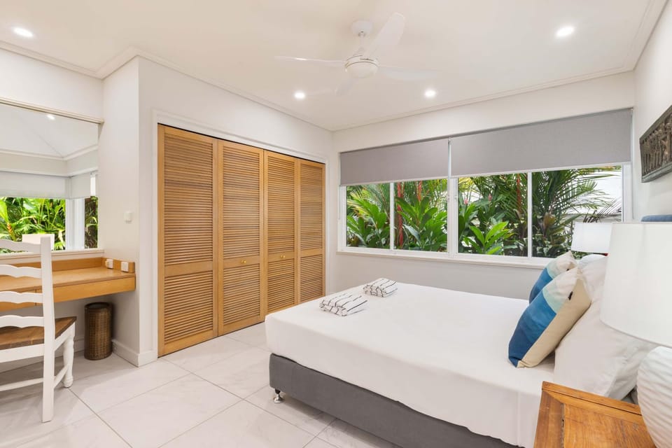 Mirage Resort Villa 177 with access to Sheraton Facilities Villa in Port Douglas