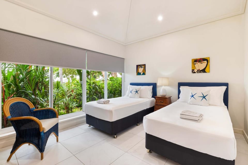 Mirage Resort Villa 177 with access to Sheraton Facilities Villa in Port Douglas