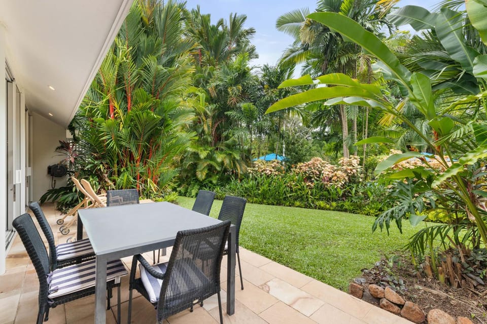 Mirage Resort Villa 177 with access to Sheraton Facilities Villa in Port Douglas