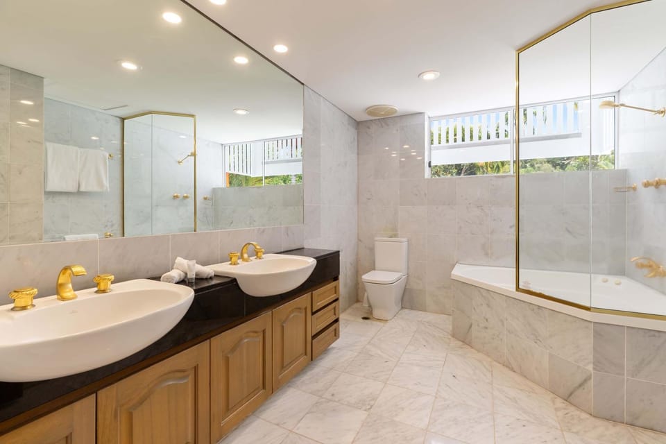 Mirage Resort Villa 409 with access to Sheraton Facilities Villa in Port Douglas