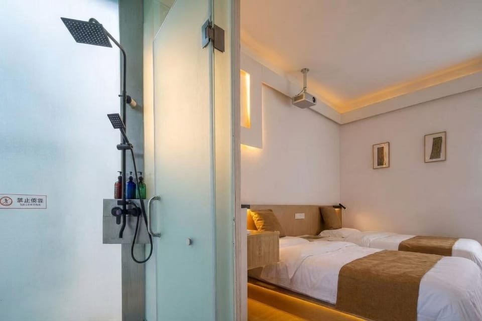 The Yangshuo Durian Guesthouse 阳朔榴莲间民宿 Bed and Breakfast in Chengdu