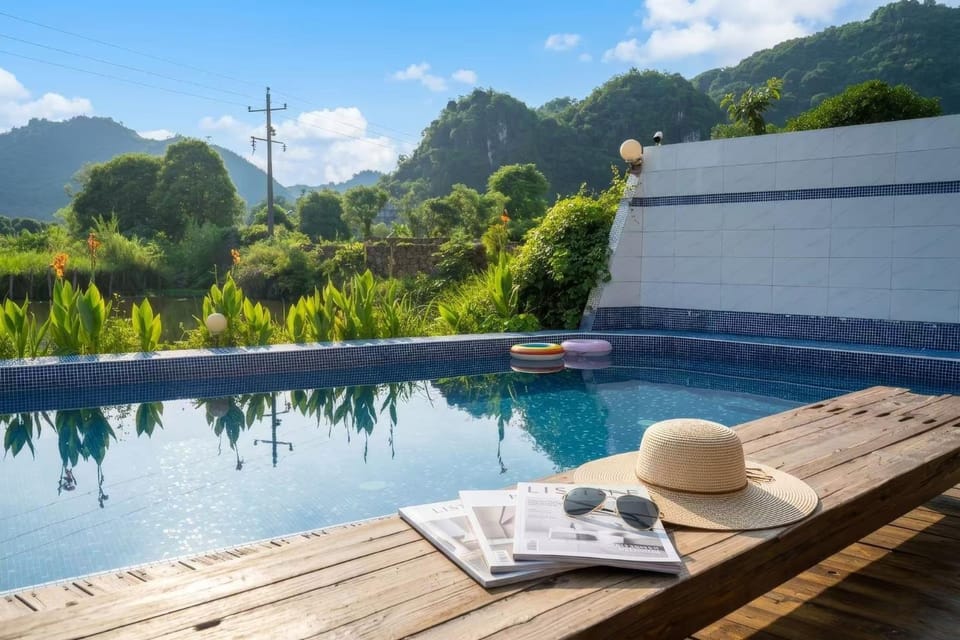 Swimming pool