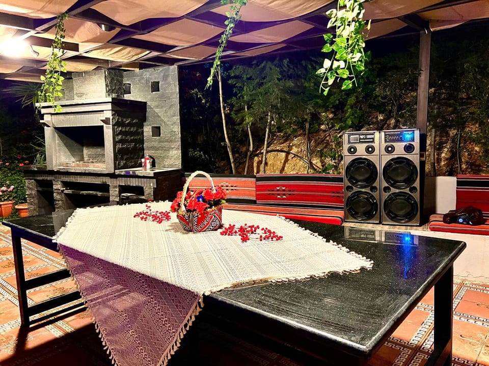 BBQ facilities, Food and drinks