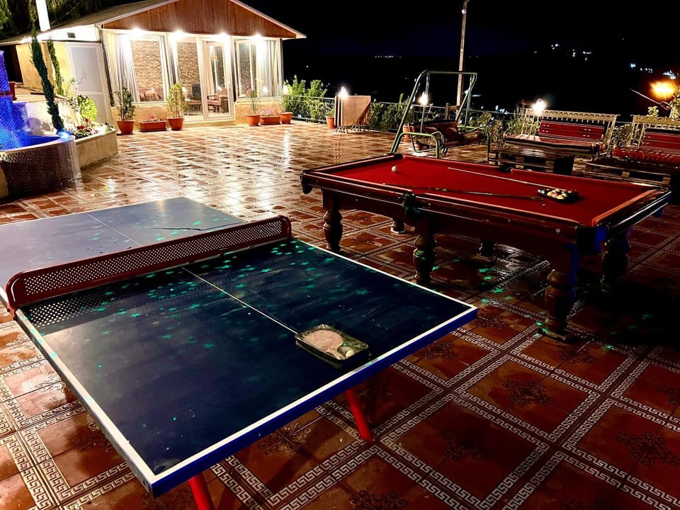 Billiard, Table tennis