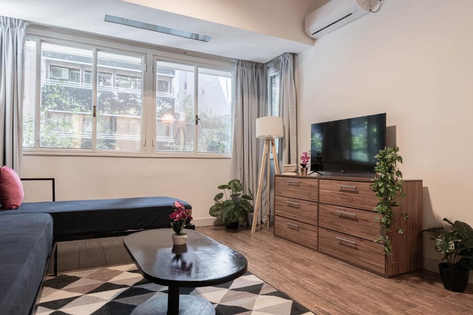Communal lounge/ TV room, TV and multimedia, air conditioner