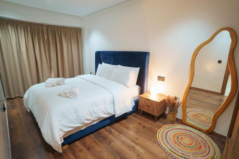 Central and Chic Apartment in the Heart of Casablanca Near To Station Tramway Abdelmoumen Apartment in Casablanca