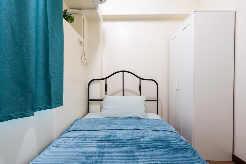 Bedroom, bunk bed