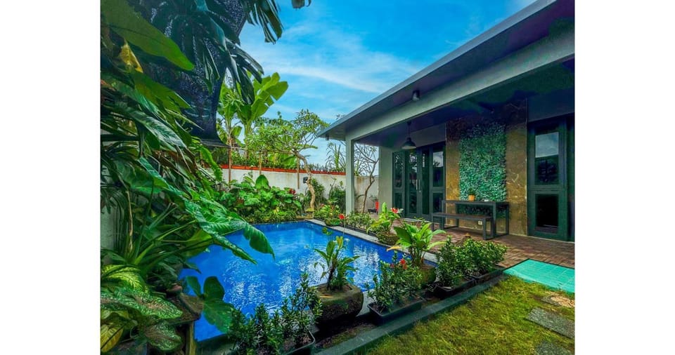 Spring, Day, Garden, Garden, Balcony/Terrace, Garden view, Pool view, Swimming pool, Swimming pool