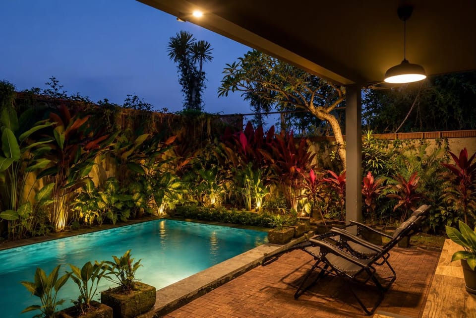 Night, Swimming pool