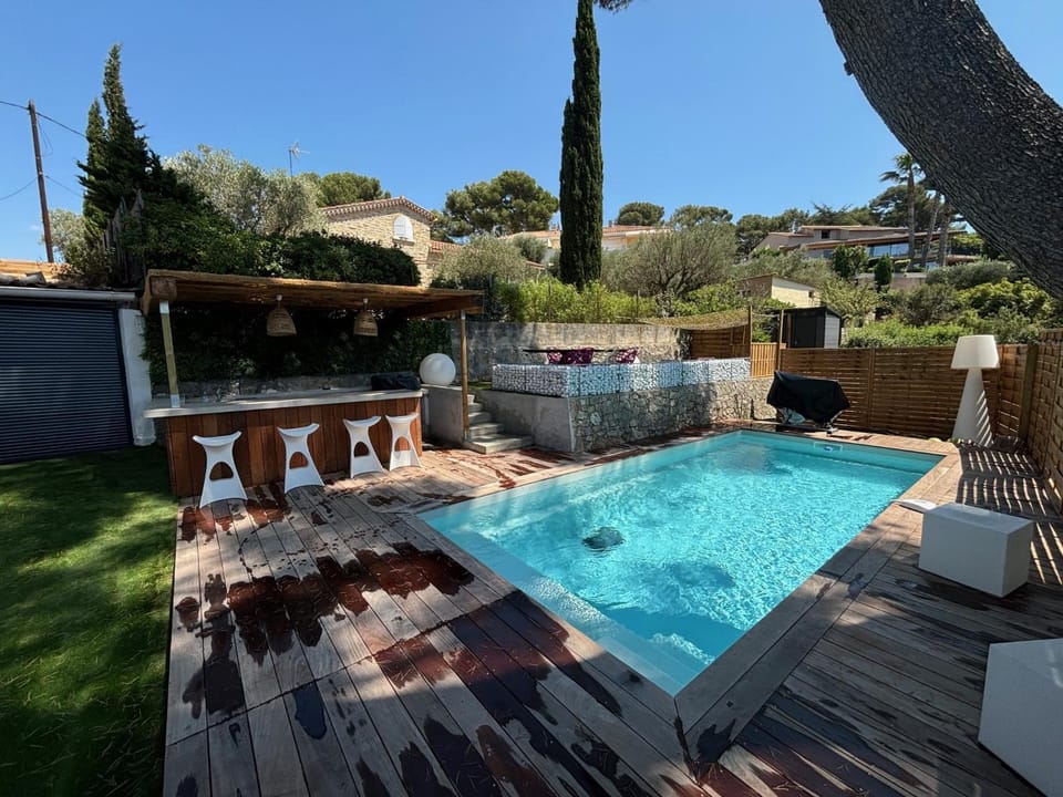 Natural landscape, Garden, Garden view, Pool view, sunbed