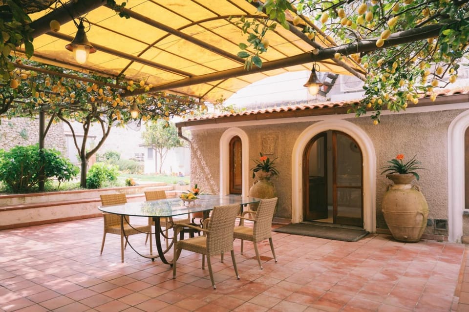 Patio, Spring, Balcony/Terrace, Dining area, Garden view