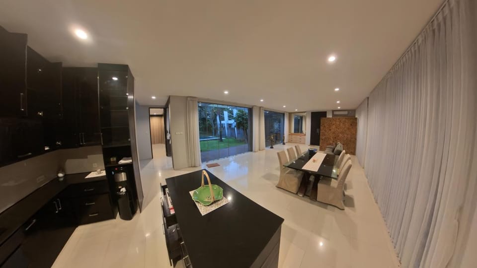 Living room, Dining area, kitchen