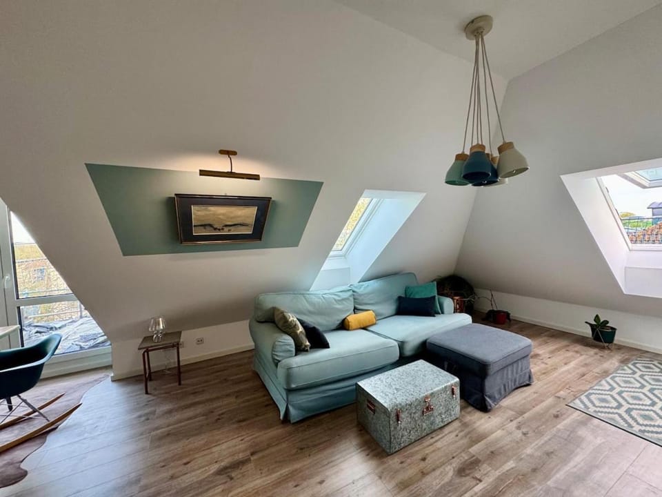 Sunny Attic Studio Central & Close to BER Airport Apartment in Brandenburg