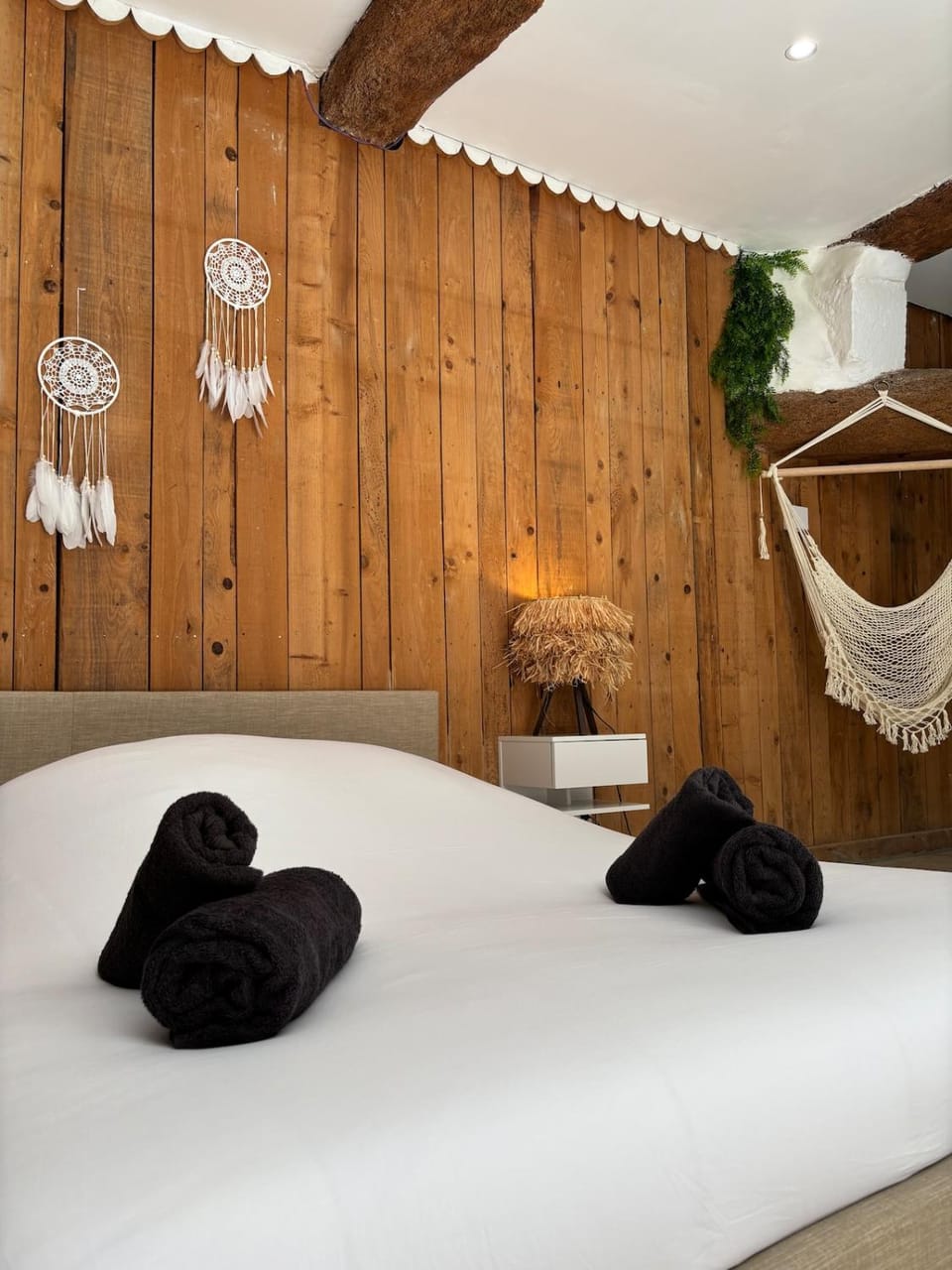 Suite l'Écrin Caché avec billard et baignoire îlot Apartment in Anduze