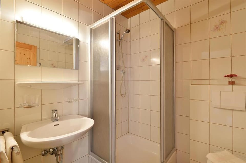 Haus Sebastian Bed and Breakfast in Walchsee