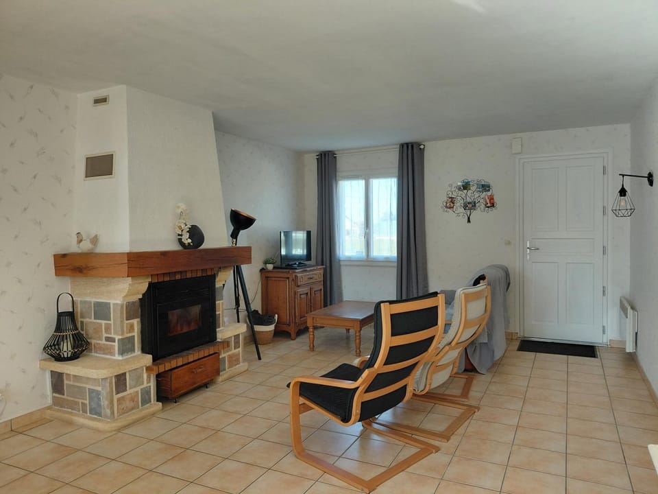 TV and multimedia, Living room, Seating area