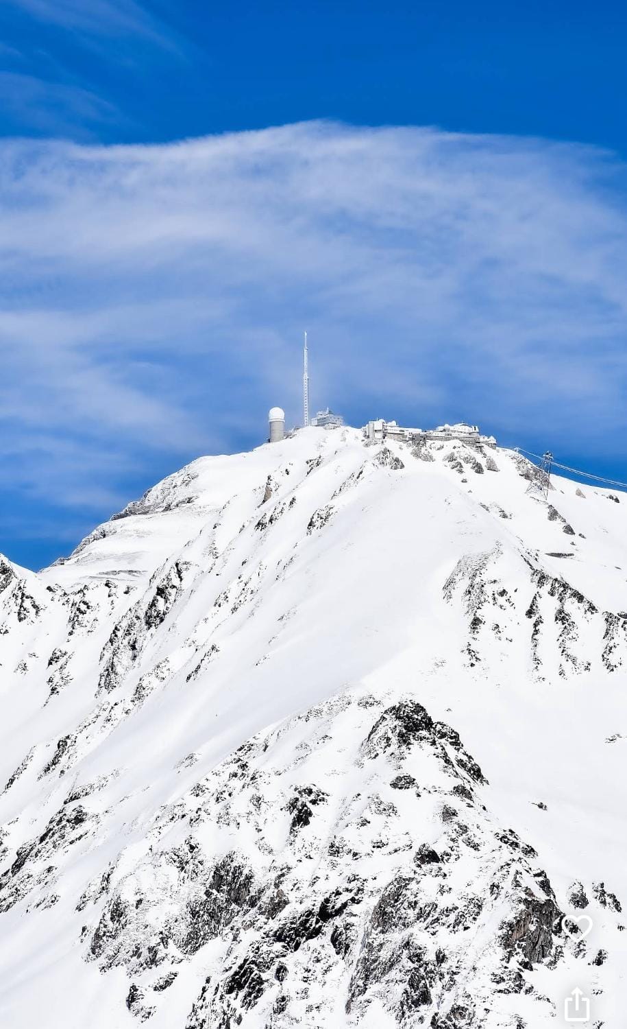 Nearby landmark, Natural landscape, Mountain view