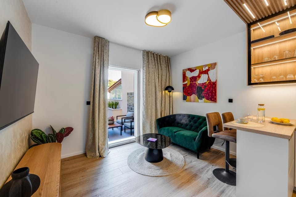Communal lounge/ TV room, TV and multimedia, Living room, Seating area, Evening entertainment