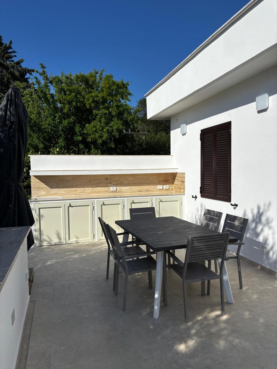 Patio, Day, Balcony/Terrace