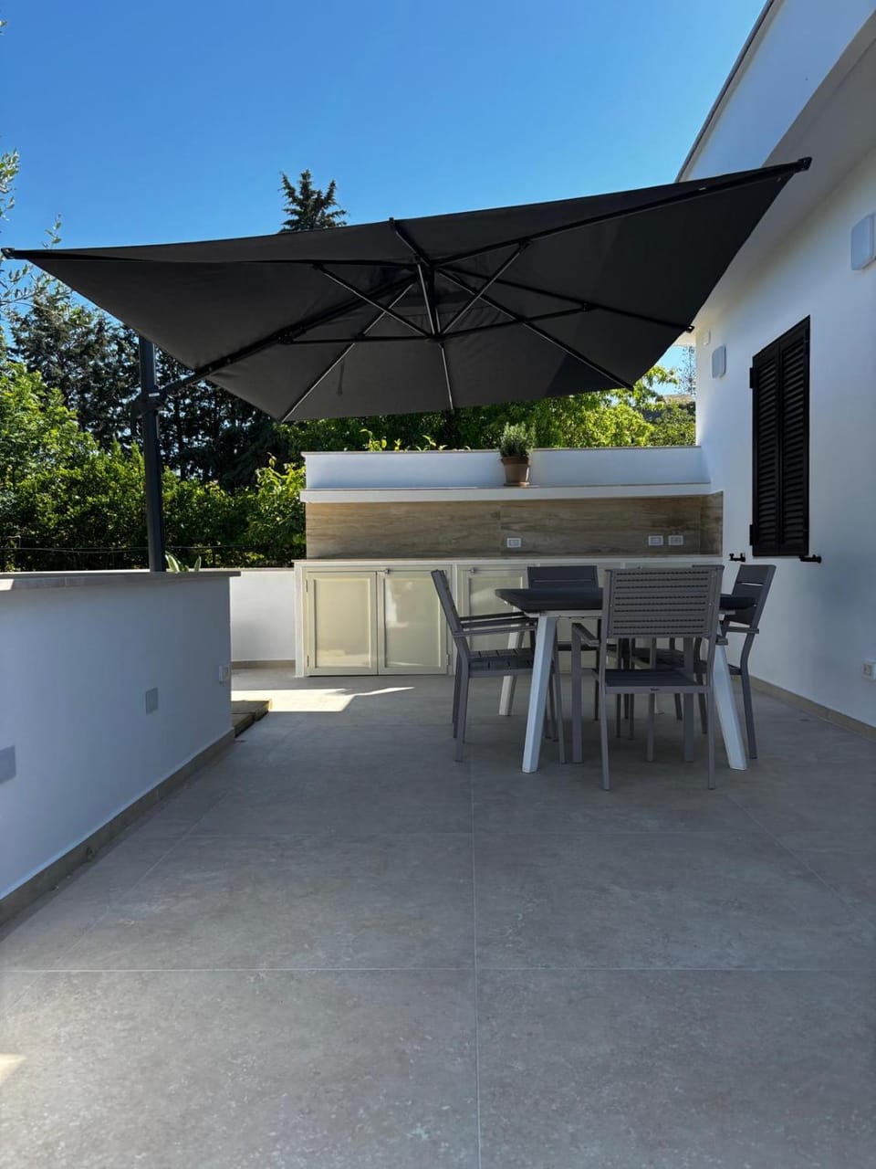 Patio, Day, Balcony/Terrace