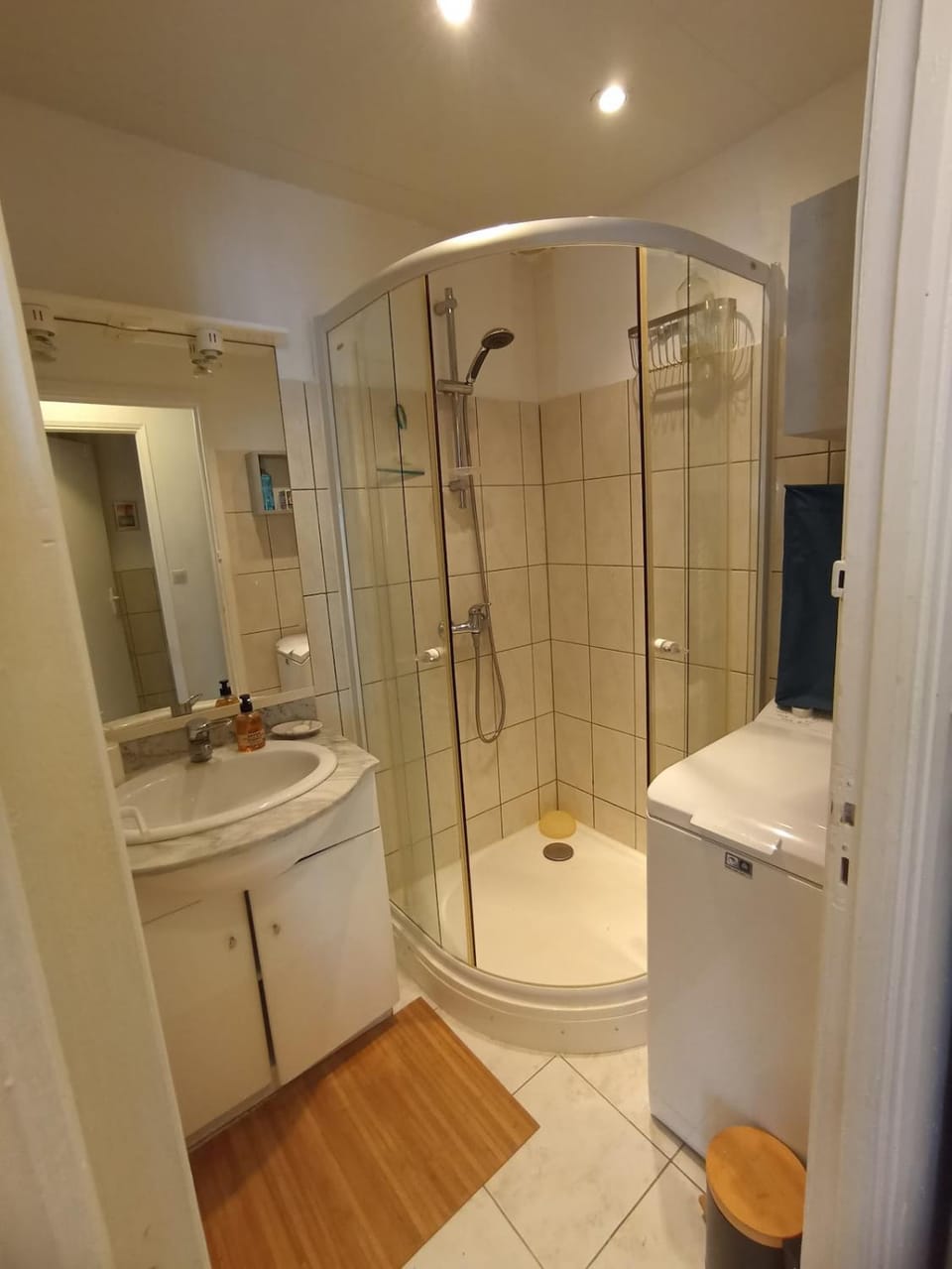 Shower, Bathroom