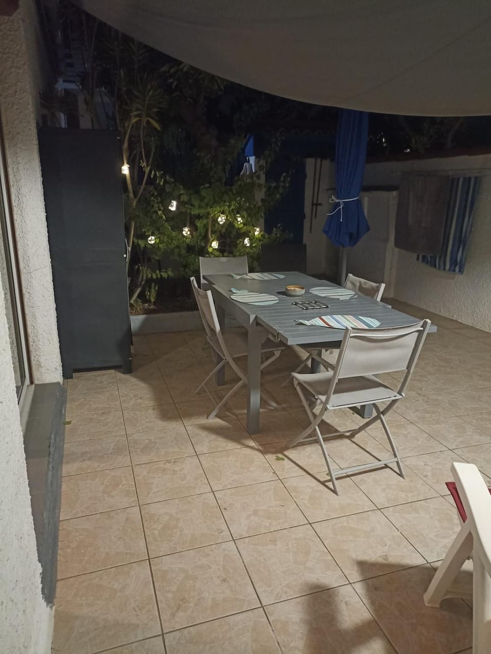 Patio, Dining area