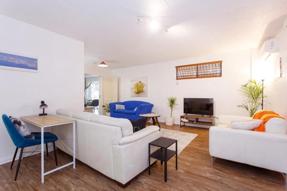 Bicton by the Bay - Close to Fremantle & River House in Perth