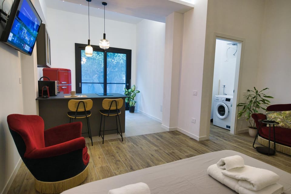 TV and multimedia, Living room, Dining area, washing machine