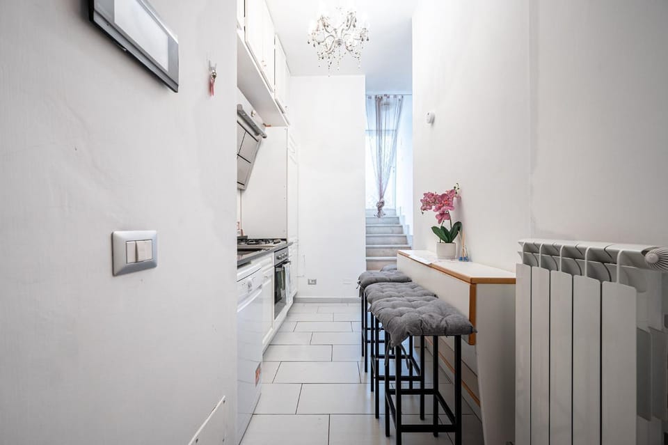 Domus Lodi Urban Stay I Affittacamere Vacation rental in Rome