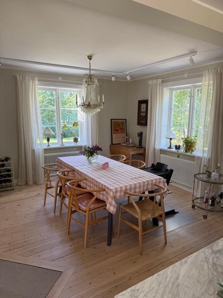 Summer villa by fairytale lake Villa in Stockholm County