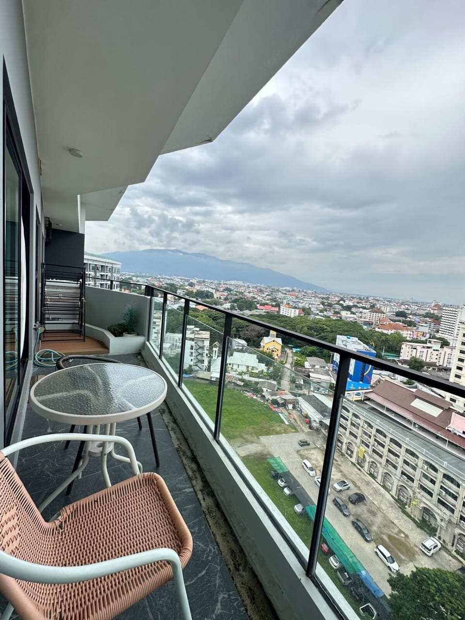 Balcony/Terrace, City view