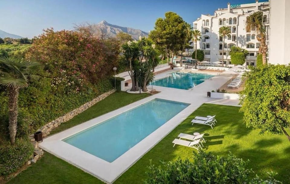 Exclusive Double Room in Occidental Puerto Banus by Finest Rentals Bed and Breakfast in Marbella