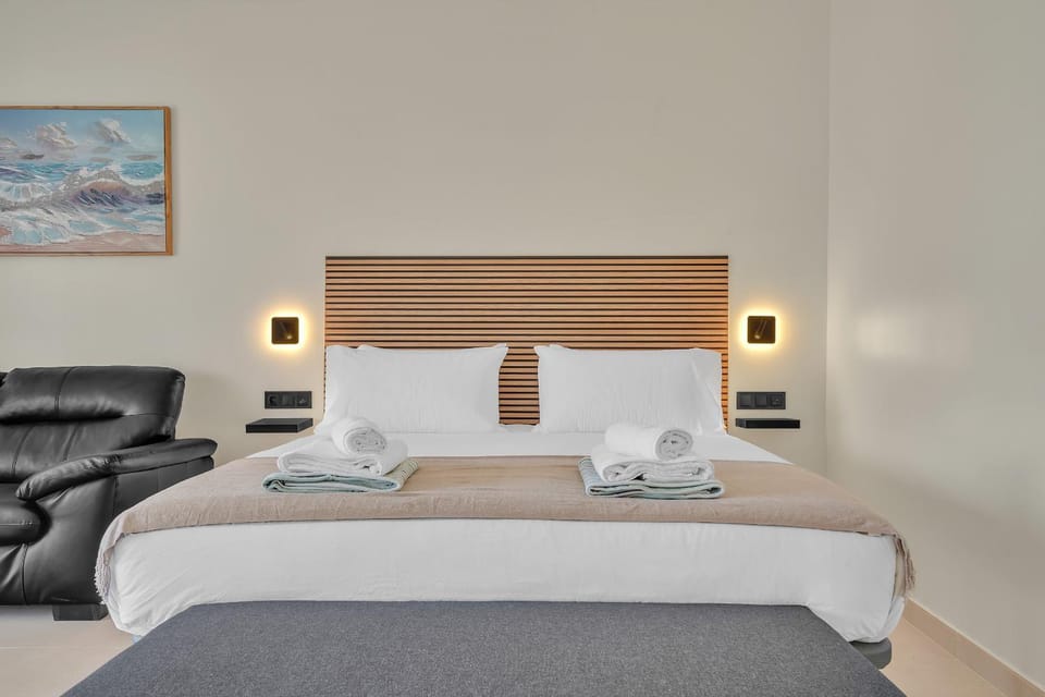 Exclusive Double Room in Occidental Puerto Banus by Finest Rentals Bed and Breakfast in Marbella