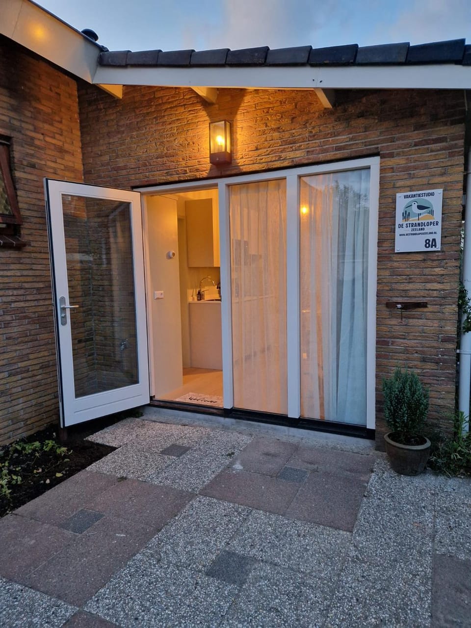 Property building, Facade/entrance