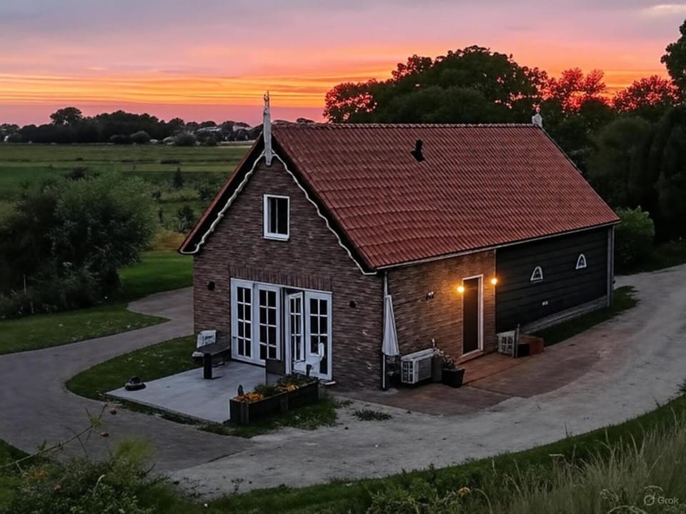 Neighbourhood, Natural landscape, Sunset
