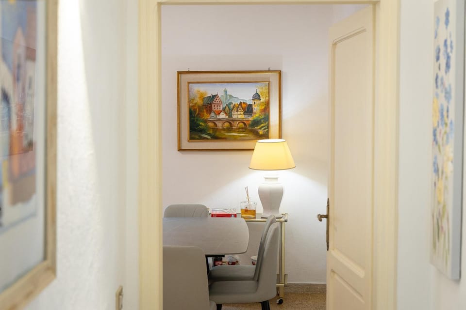 Living room, Decorative detail, Seating area, Dining area