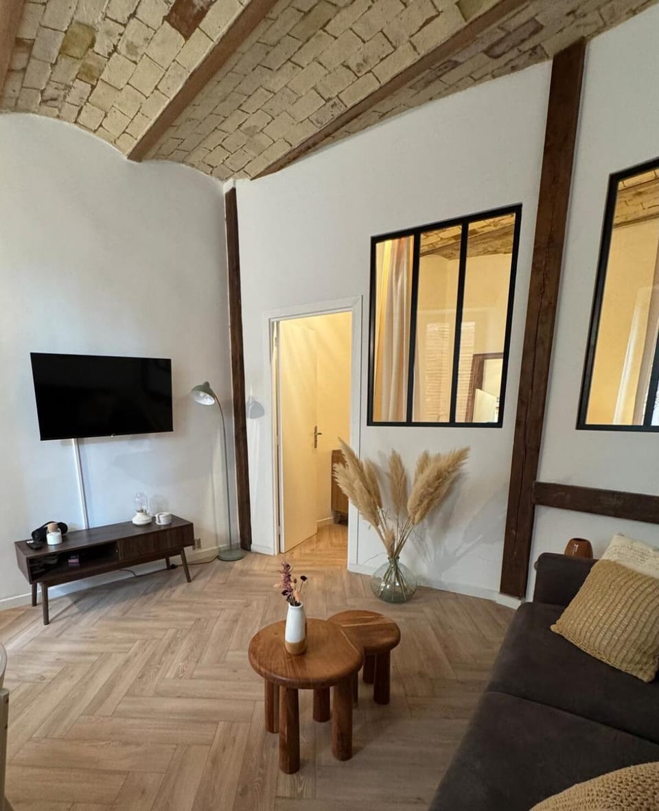 Communal lounge/ TV room, TV and multimedia, Living room, Seating area