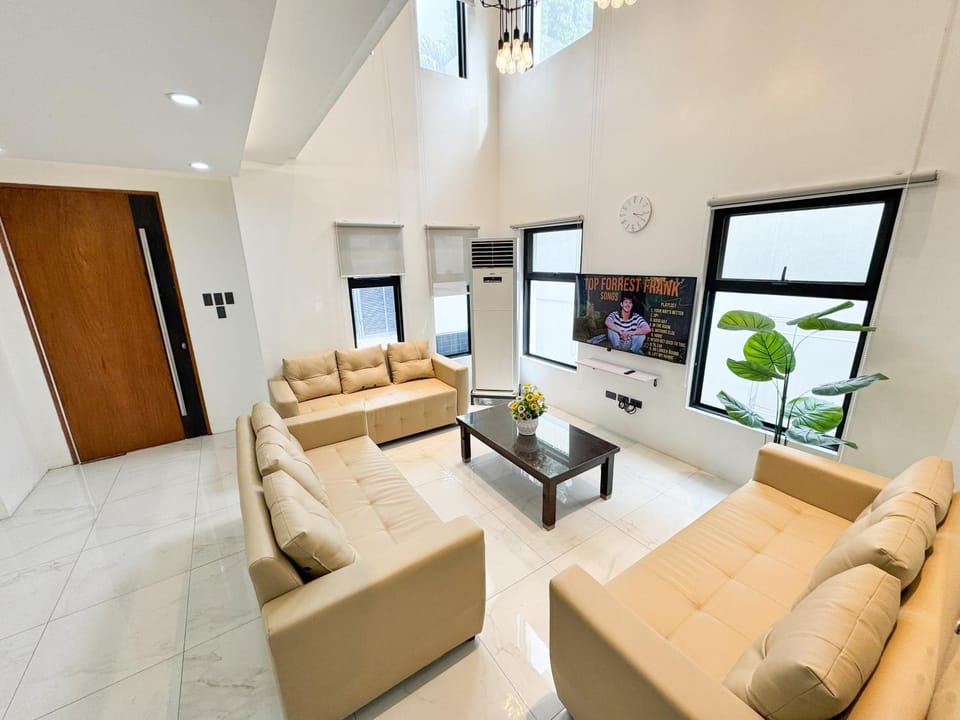 Halika Villa & Capitolo events place near BGC Villa in Mandaluyong