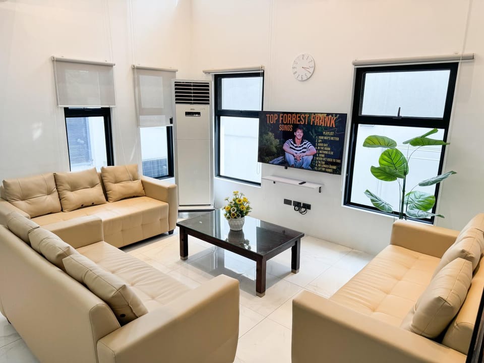 Halika Villa & Capitolo events place near BGC Villa in Mandaluyong