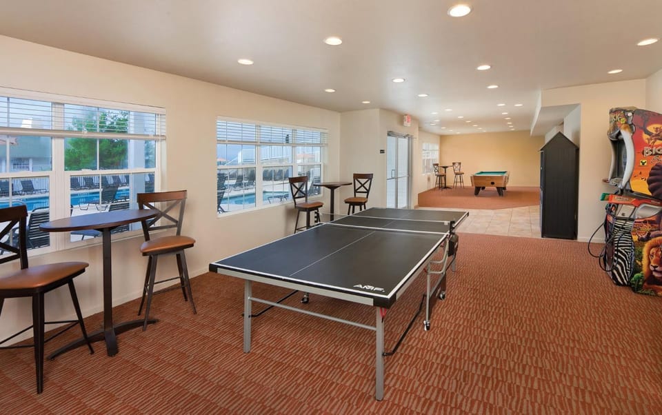 Wyndham Lake of the Ozarks 1BR Apartment with Resort Access House in Osage Beach