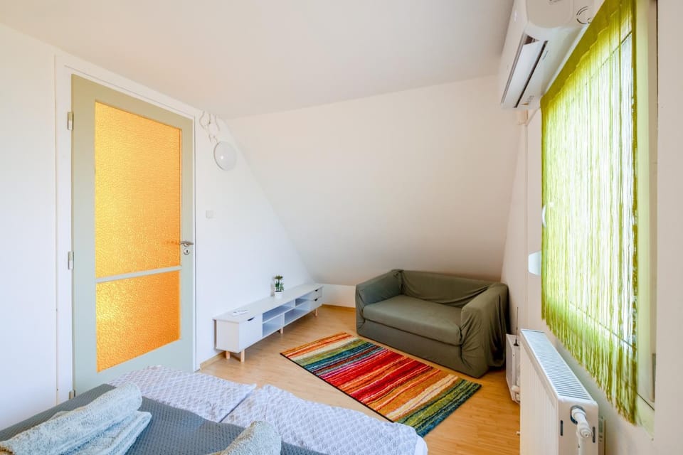 Casa Oliva Siófok Private Jacuzzi & Sauna Apartment in Siófok
