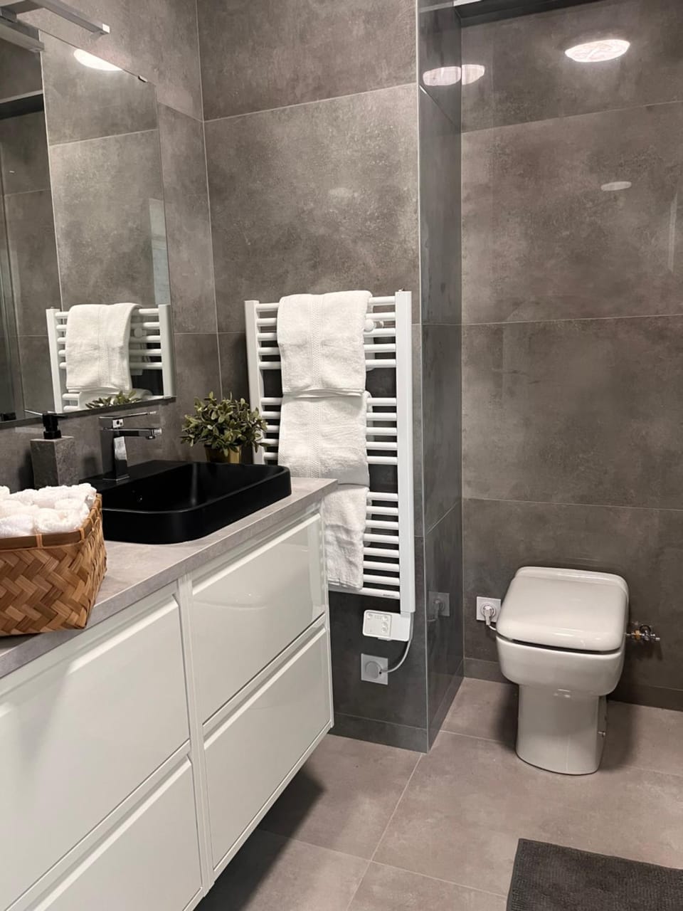 Riviera Rêve, Antibes Apartment in Villeneuve-Loubet