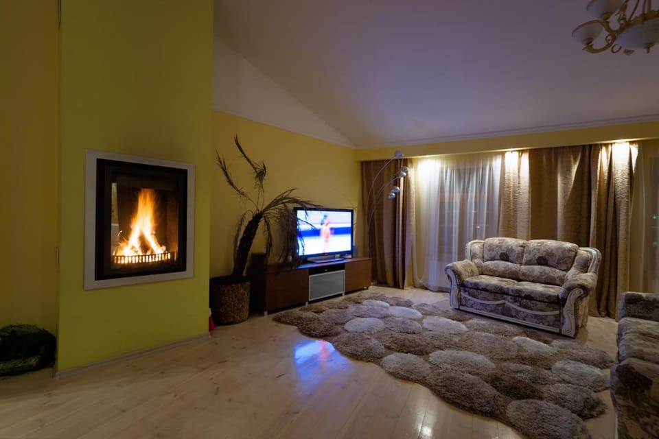 Daugava rrlux Penthouse with fireplace and free parking Apartment in Riga