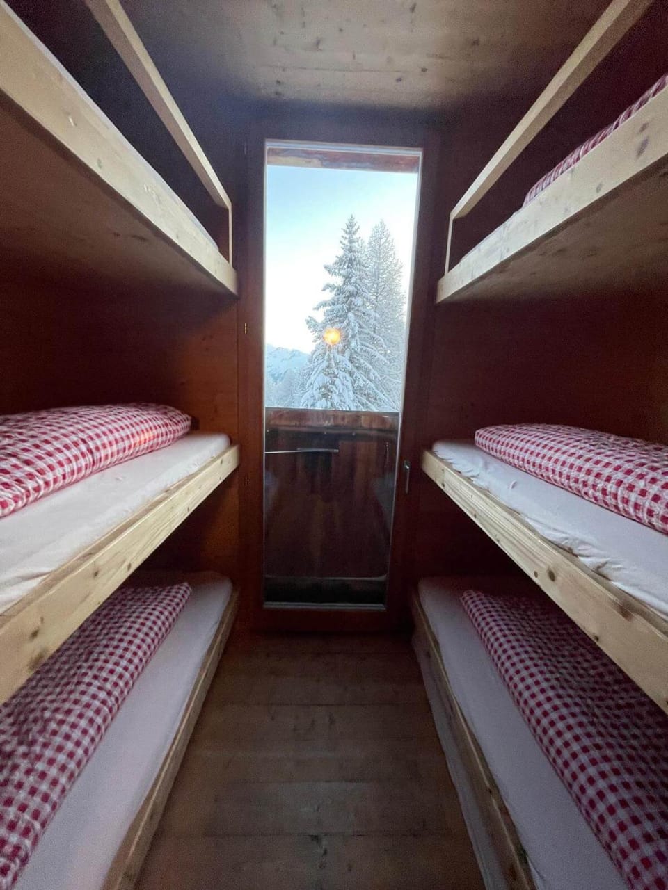 Bed, Photo of the whole room, Bedroom, bunk bed