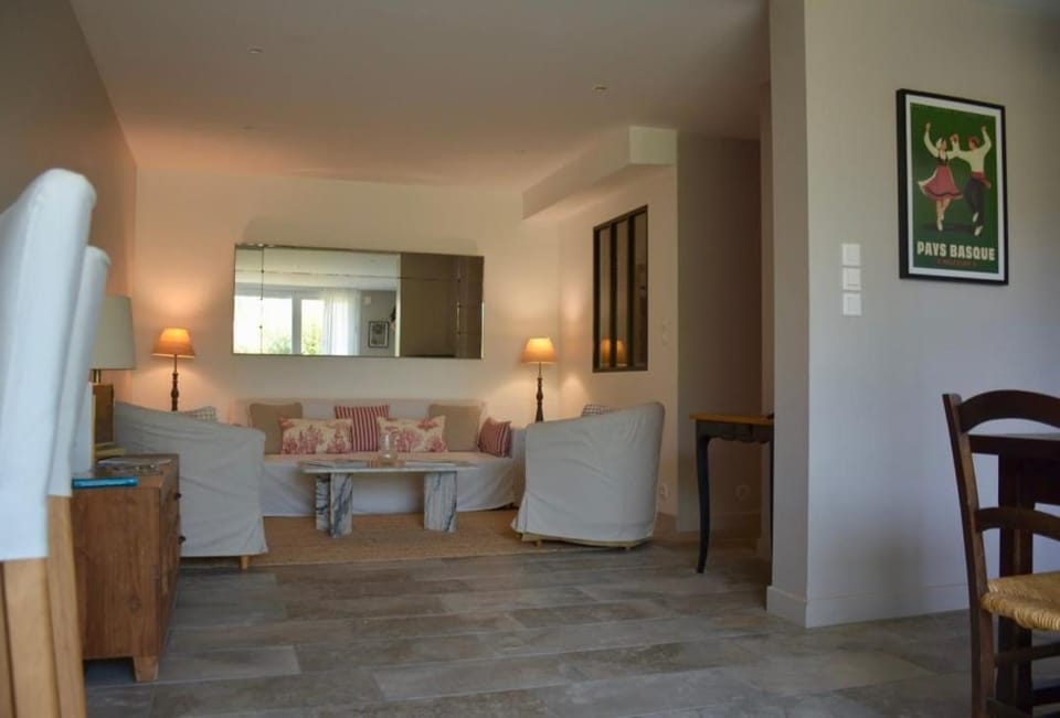 Etxexoa Apartment in Urrugne