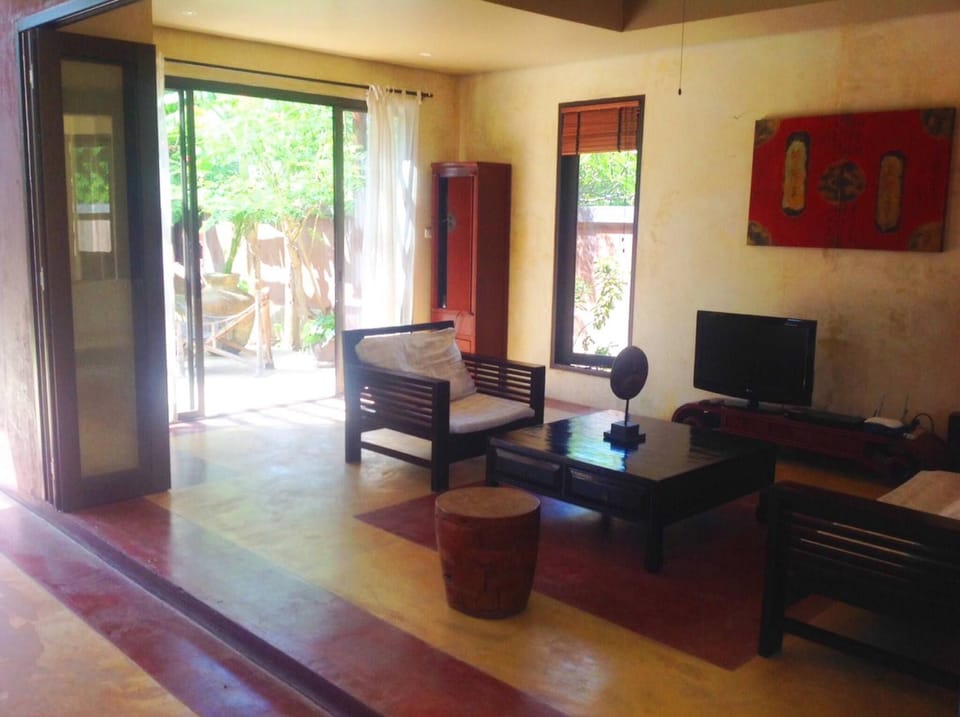 Communal lounge/ TV room, TV and multimedia, Living room