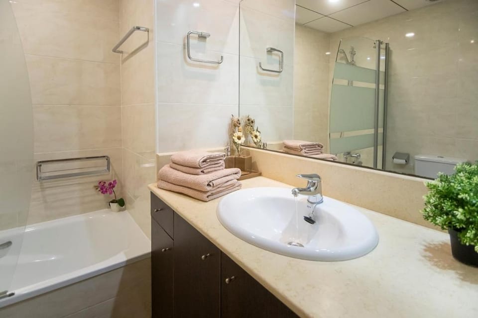 Shower, Bathroom, Bath, towels