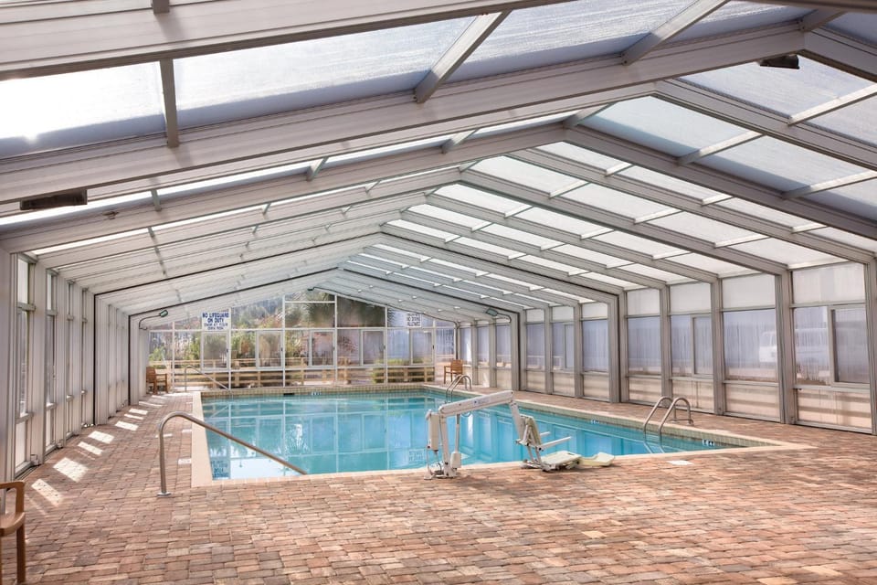Wyndham Ocean Ridge 1BR Apartment with Resort Access House in Edisto Beach